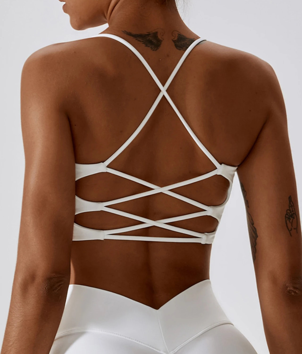 Sena-white-top-na-naramenice-3 Sena white top na naramenice - Slika 1