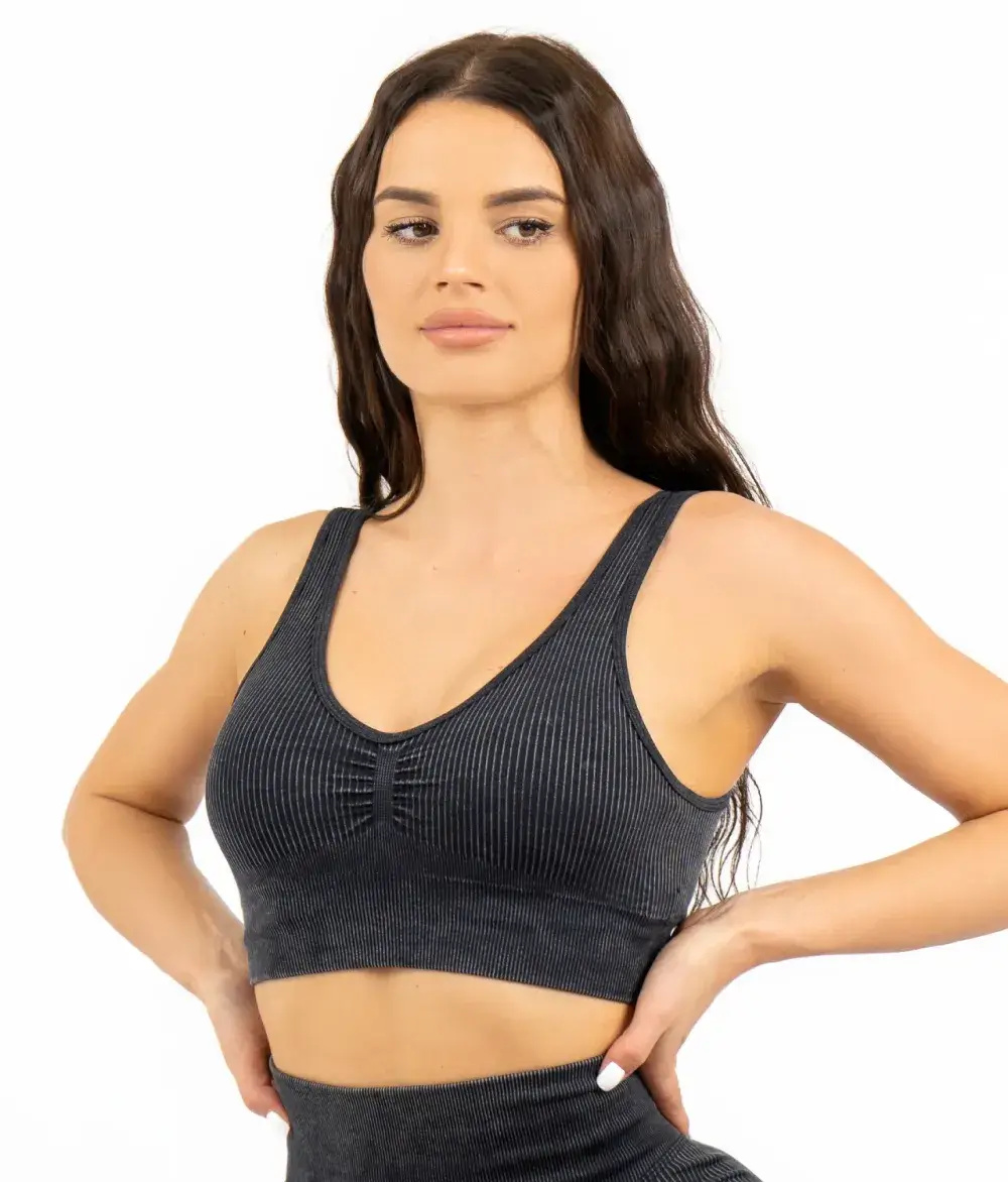 cozy-black-top-na-bretele-1 Cozy black top na naramenice - Slika 1