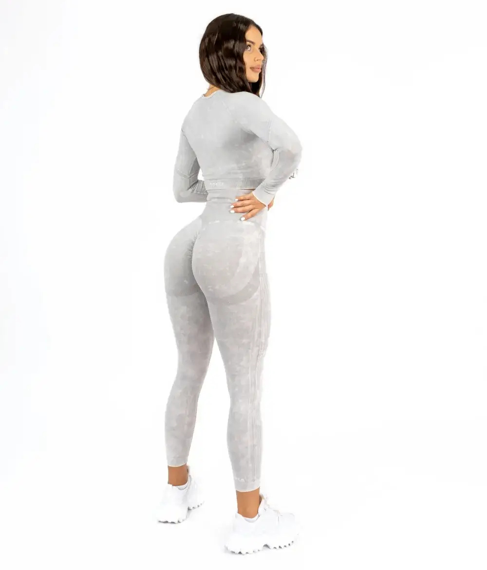 perfect-body-platinum-komplet-sa-topom-na-dug-rukav-7 Perfect body platinum komplet sa topom na dug rukav - Slika 1