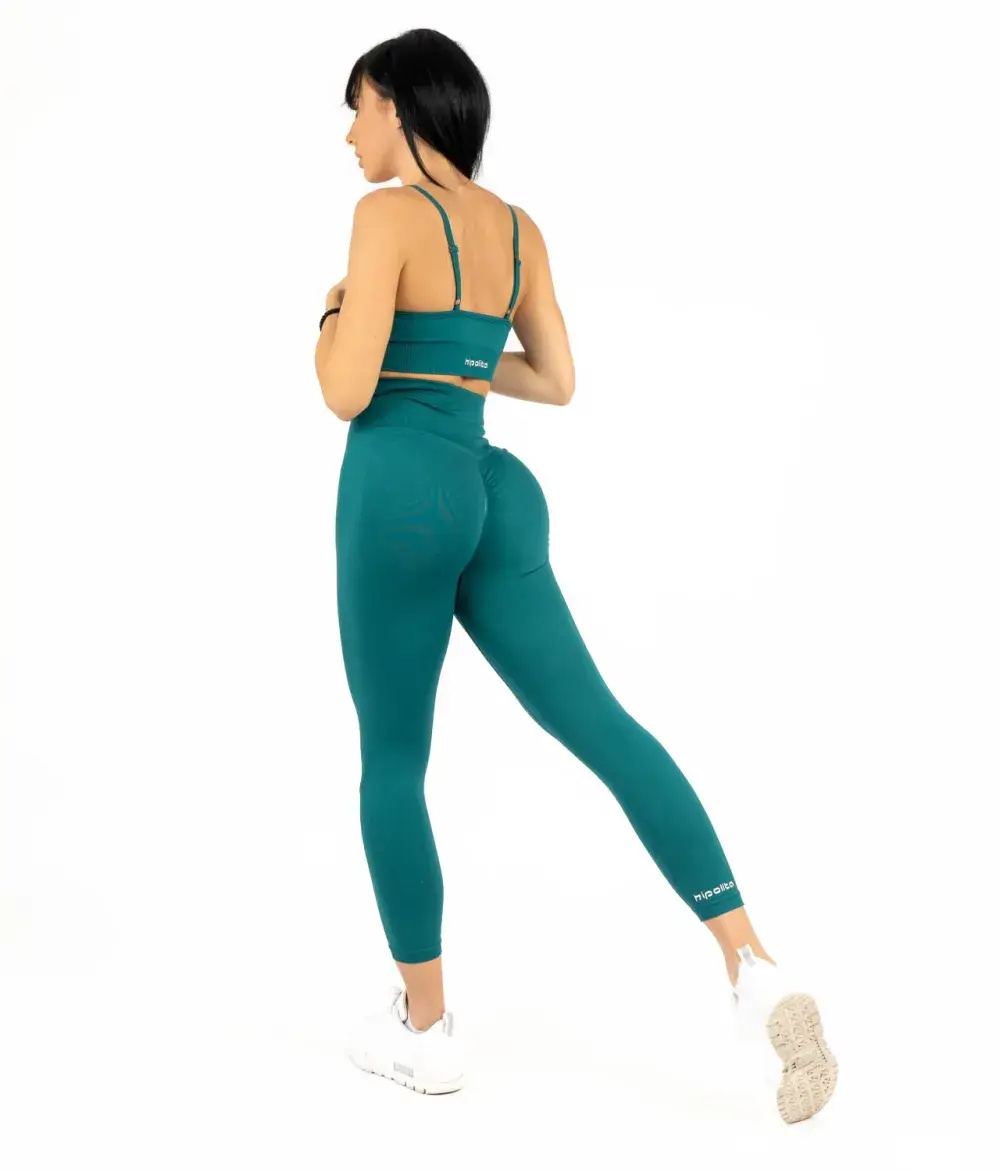 selena-green-komplet-sa-topom-na-bretele Selena green komplet sa topom na naramenice - Slika 1